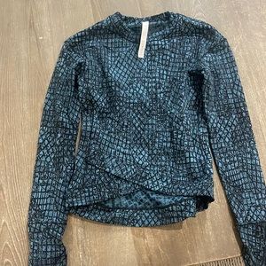 Lululemon long sleeve shirt